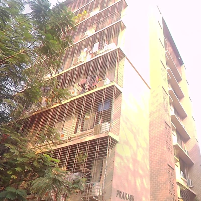 Flat on rent in Prakash Building, Santacruz West